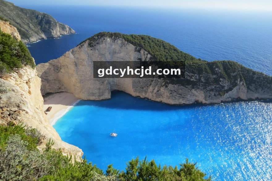 赛季末冲刺观察：赛区中游队伍的版本适应与季后赛席位争夺分析